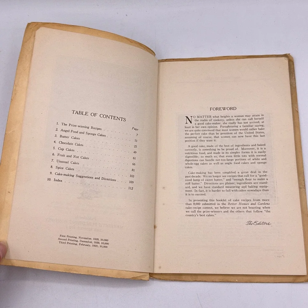 Meredith Publishing Best Cake Recipes Unisex OS Tan 1930 Antique Cookbook BHG